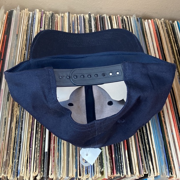 2 Unisex Classic Navy Blue + Tan Baseball Hats Cap NWT - Picture 5 of 16